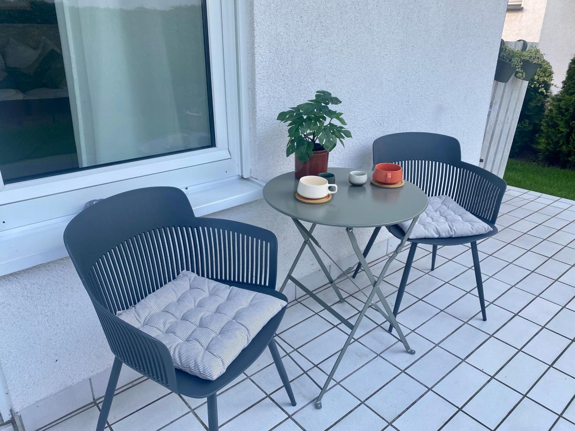 Moderne Wohnung Mit Terrasse & Parkplatz; Naehe Bwzk & Amazon 코블렌츠 외부 사진