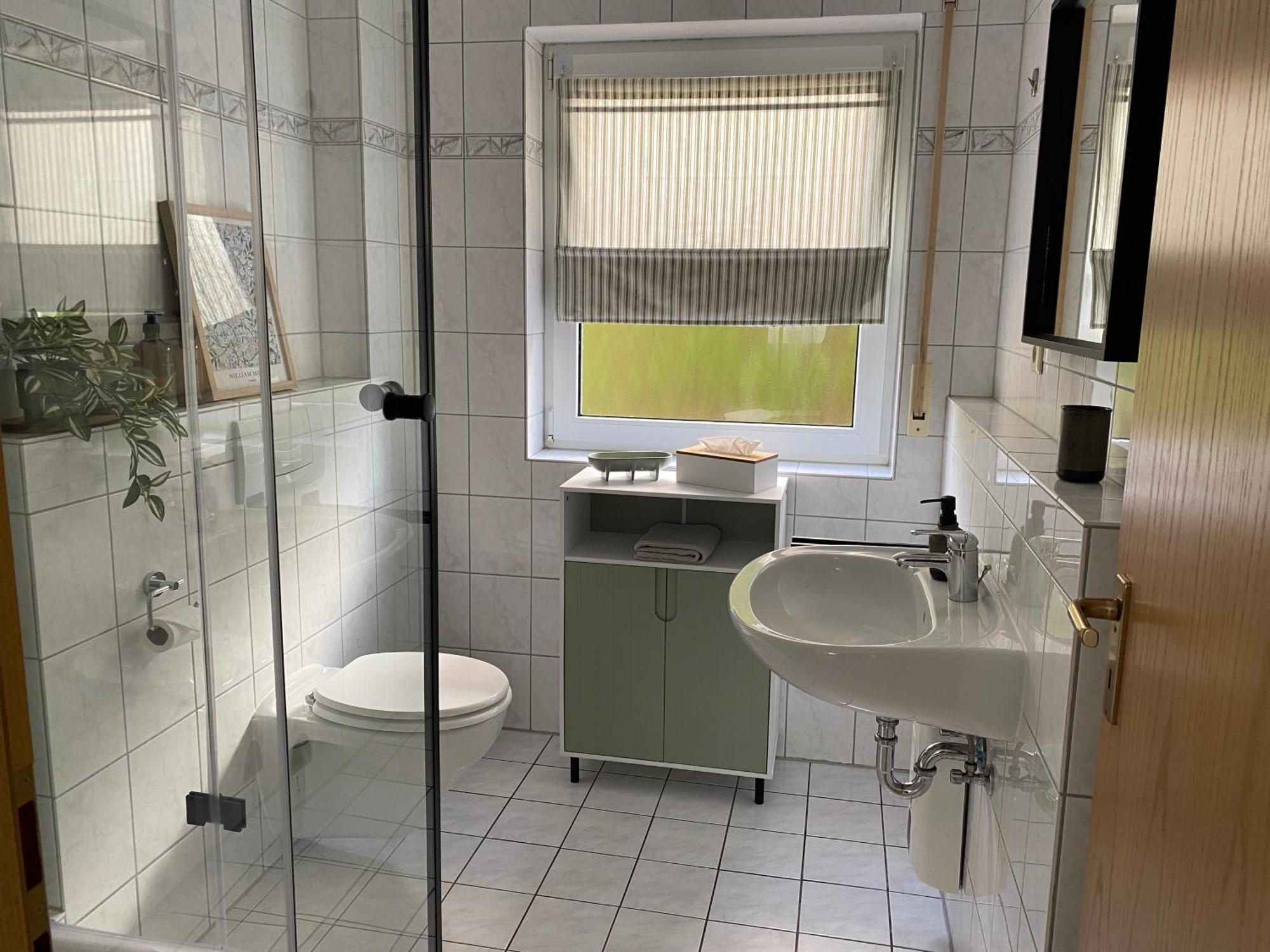Moderne Wohnung Mit Terrasse & Parkplatz; Naehe Bwzk & Amazon 코블렌츠 외부 사진